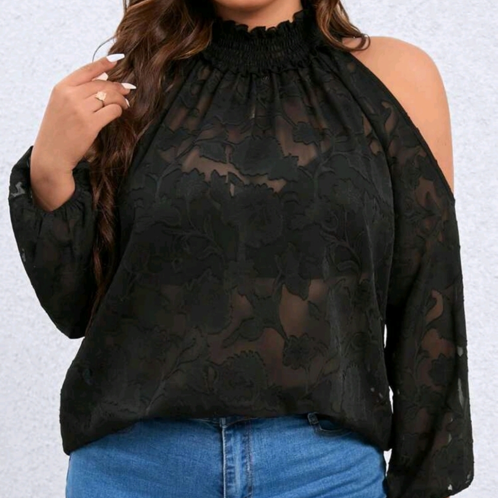 PRE-LOVED Shein - Cold shoulder blouse